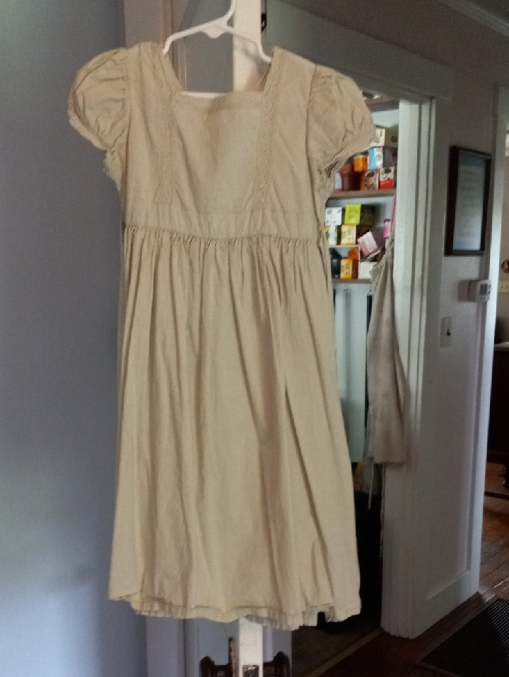 Cream Puff-Sleeve Girls' Formal Dress